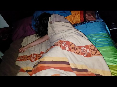 ❤️ Stiefson beréiert seng jonk Stéifmamm wärend hatt schléift. ❌ Sexvideo op Porno lb.passionfeverspot.ru ﹏